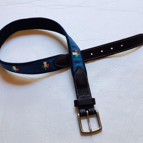 Vineyard Vines Shamrock & Whale Embroidered Canvas Belt Size 30 Vineyard Vines Shamrock & Whale Embroidered Canvas Belt Size 30 main image 2